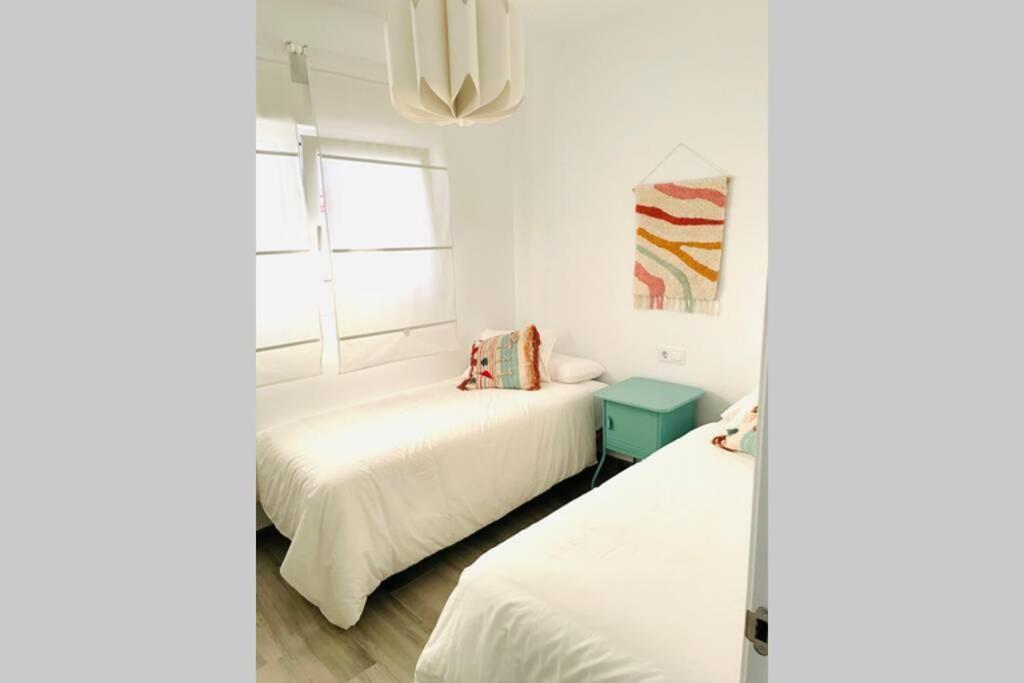Precioso Apartamento Con Vistas Parciales, Garaje Y Piscina Тарифа Экстерьер фото